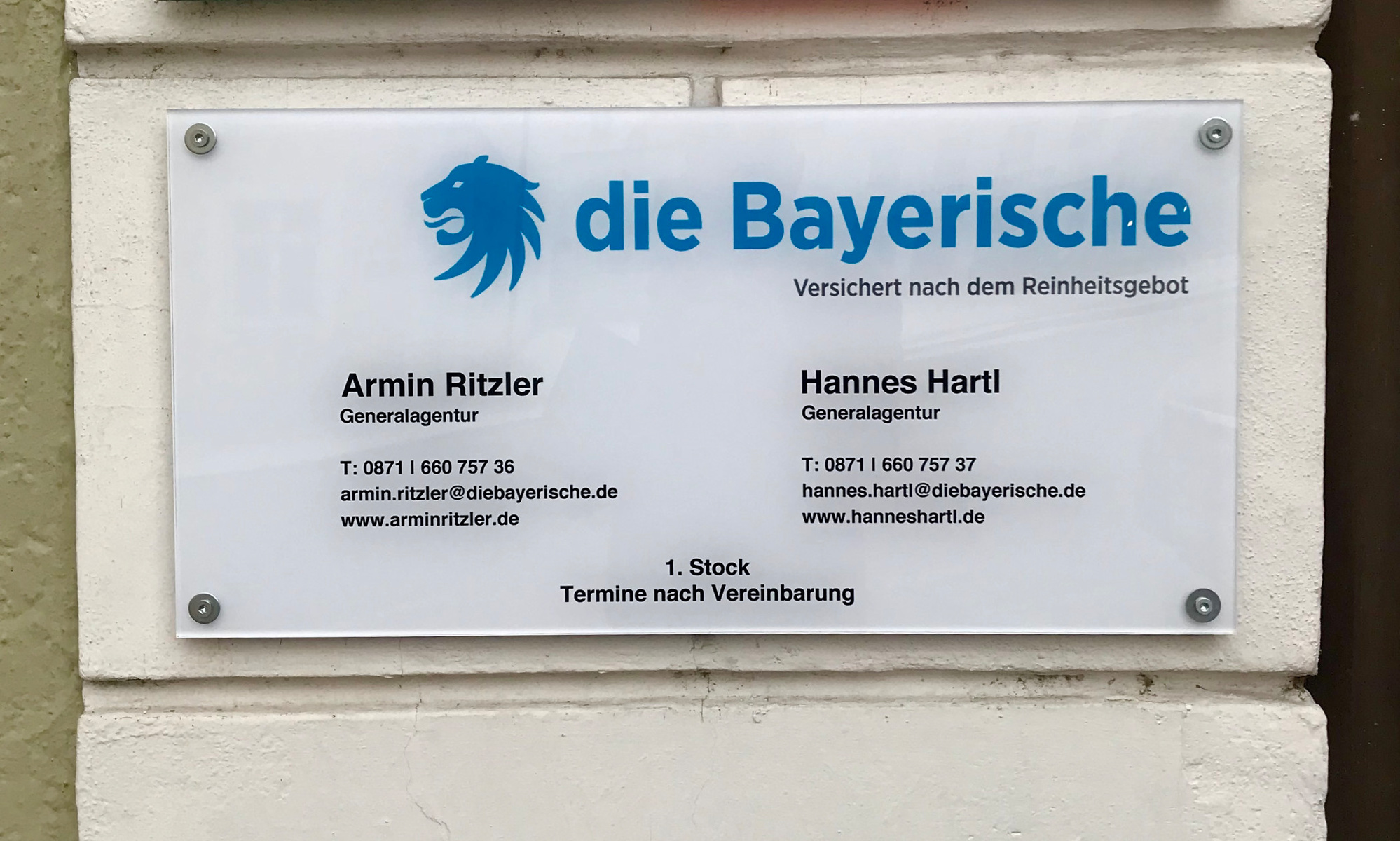 Schilder und Banner von CSI:LA Perfection